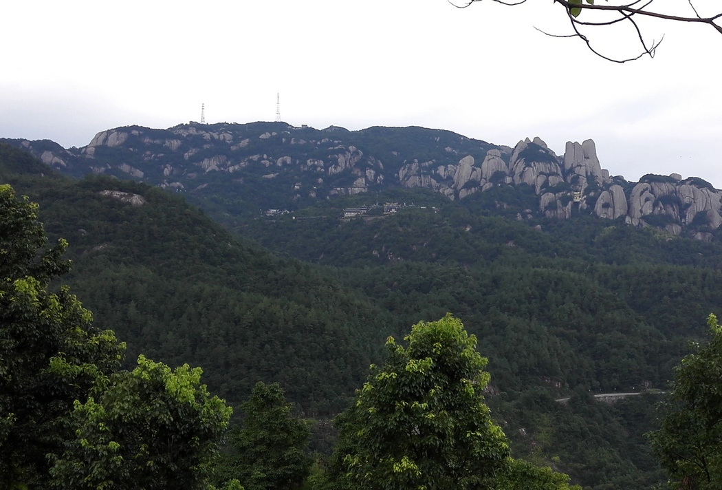 覆鼎峰