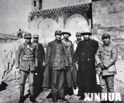周恩来、邓小平、彭雪枫在山西（1937年秋）