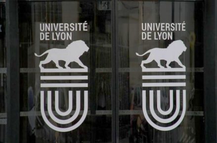 里昂大学