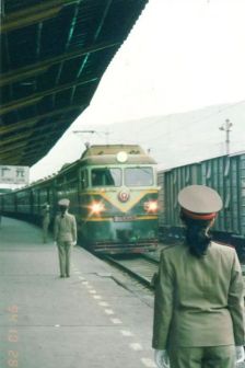 80年代站台接车