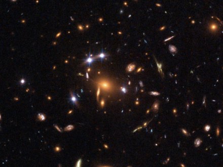 引力透镜与类星体