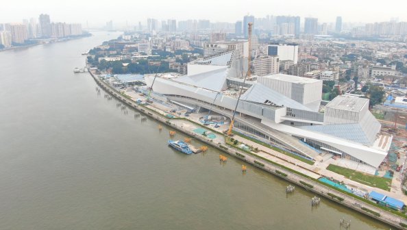 白鹅潭大湾区艺术中心