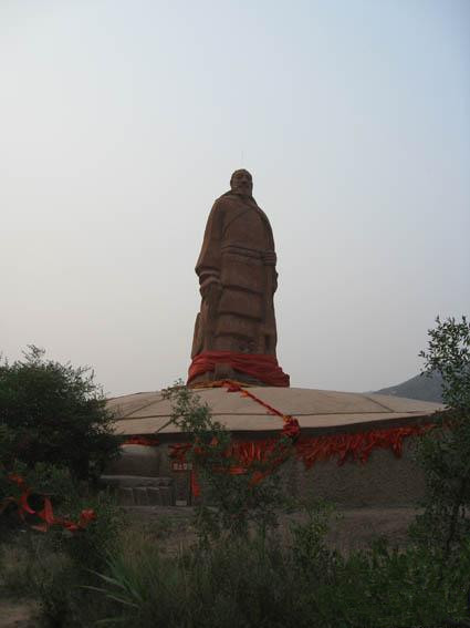 大禹雕像
