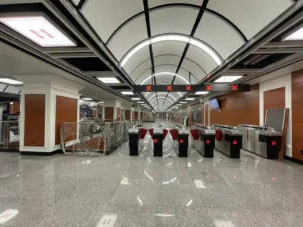 南直路站