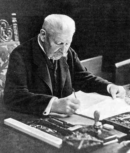1925年当选为魏玛共和国总统
