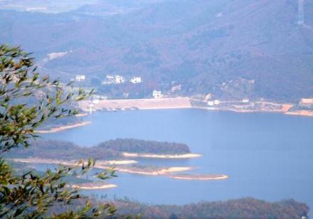 依托天门子水库而建