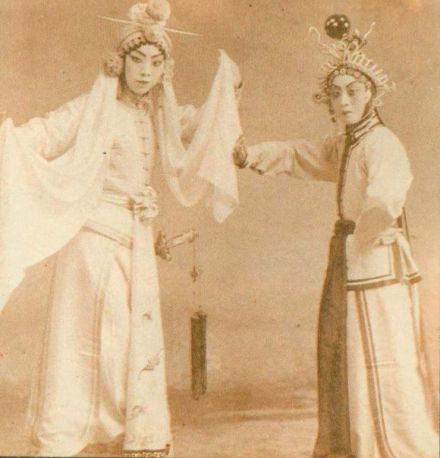 1941年《金山寺》陈素真饰白素贞