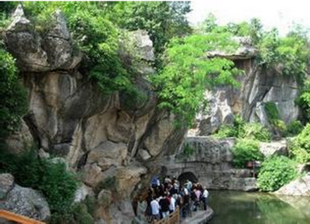 寻龙山景点