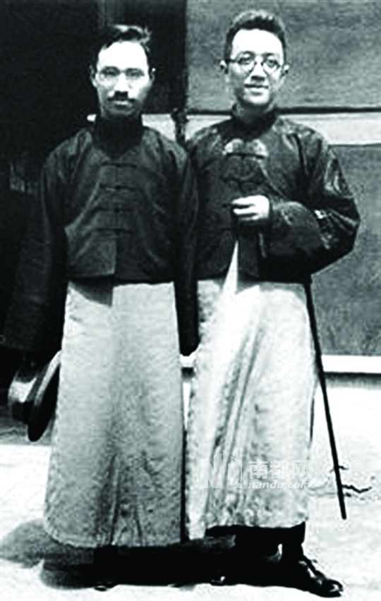 胡适(右)和胡先驌(左)