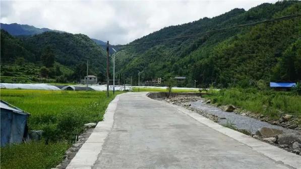 金紫山脚的和平村-图来自湖南省林业局