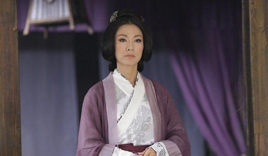 《新白发魔女传》中饰演凌慕华