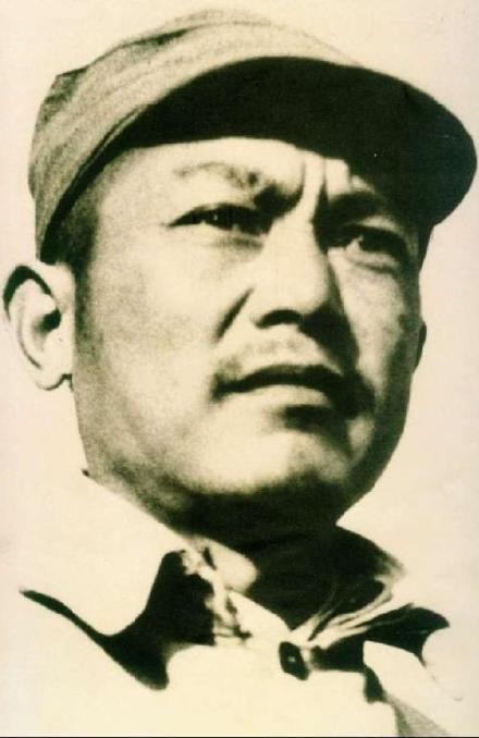 李先念