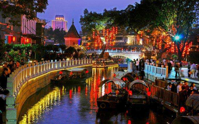 迎春花市