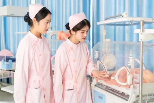 婴幼儿监护实训