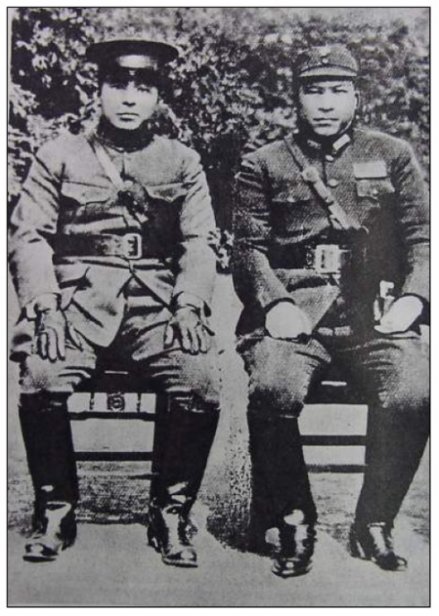 西安事变前夕的张学良和杨虎城