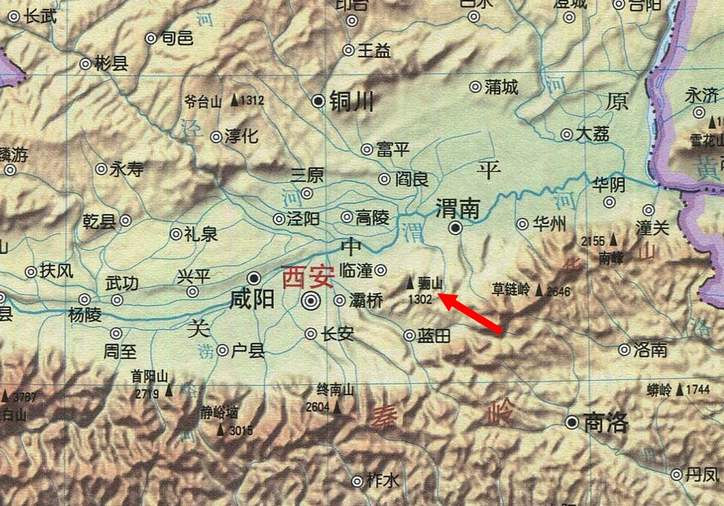 骊山在地理位置及地貌特征