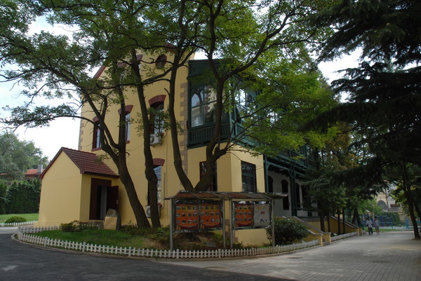 上海路校区礼贤楼