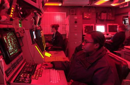 一架正在林肯号上起飞的S-3维京式战机