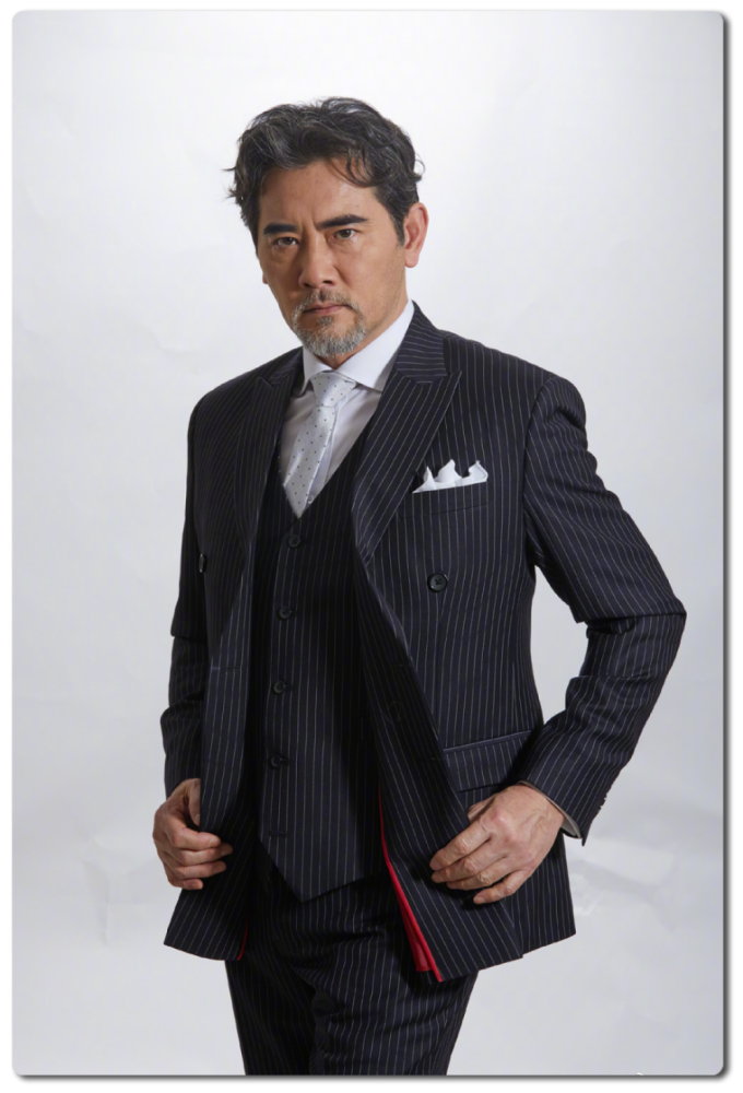 《谈判官》中饰演谢天佑