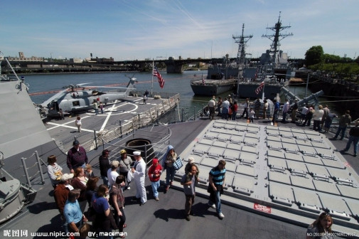 阿利·伯克级驱逐舰