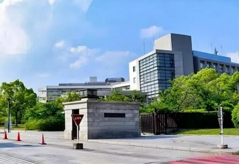 大阪大学