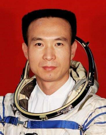 费俊龙