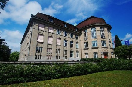 苏黎世大学