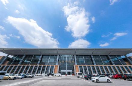 北京丰台站高架停车场
