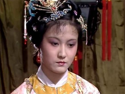 贾迎春