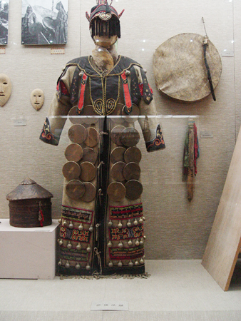 萨满祈神服饰道具