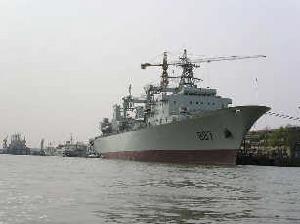 中国巴基斯坦海军首次在阿拉伯海军事演习