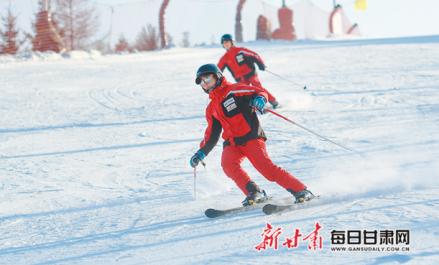 临夏松鸣岩滑雪场