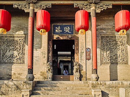 敬业堂外景图