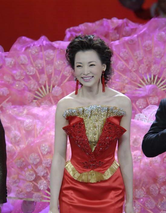 2009年春晚主持人董卿