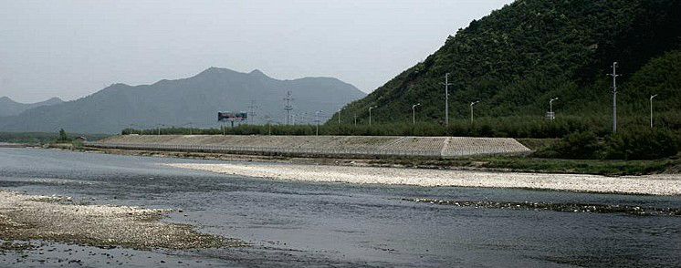 宁国市水阳江体育场飞达河堤段 