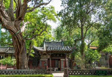 东岳祠
