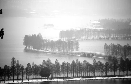 东湖雪景
