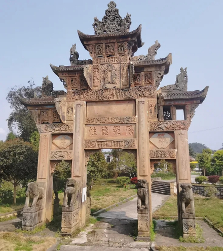 双堡牌坊