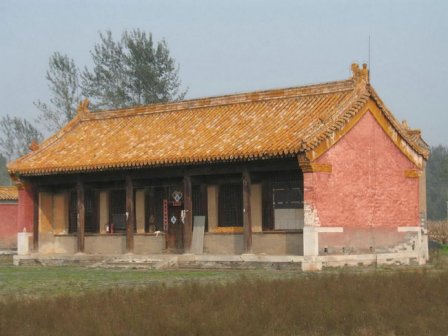 东朝房