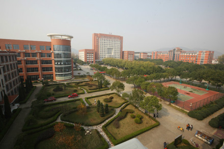 九州职业技术学院校园