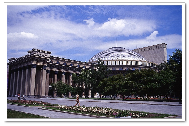 国立新西伯利亚歌剧院