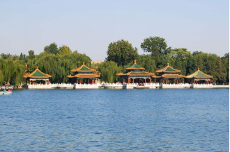 北京北海五龙亭