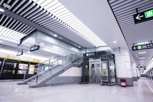 翠柏路站