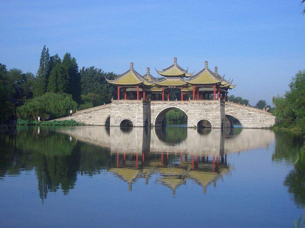 莲花桥