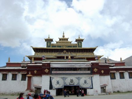 桑耶寺绿塔