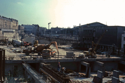 1979年兴建中的地下站台土木工程