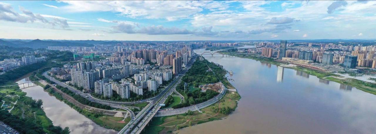 航拍南充市区