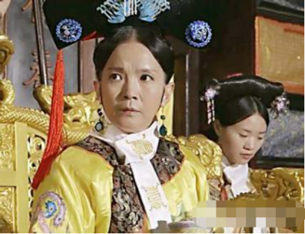 《东方有大海》中的慈禧（吕丽萍饰）