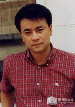 罗 刚