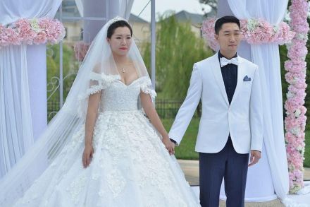 李晓霞与翟一鸣举行婚礼